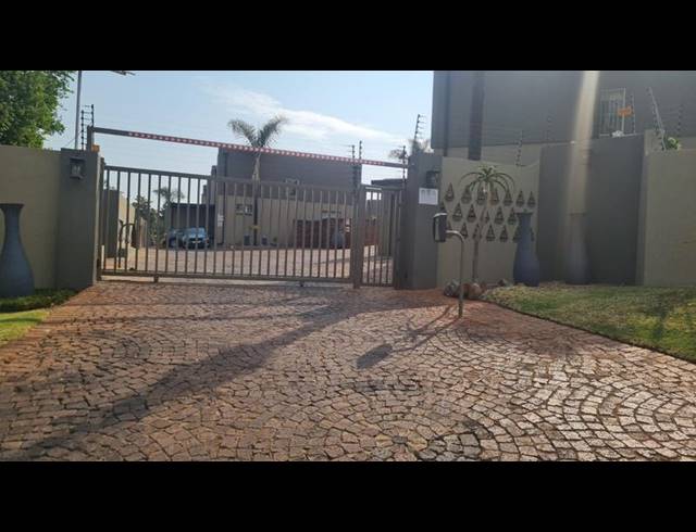 3 BEDROOM COMPLEX FOR SALE IN BRUMA